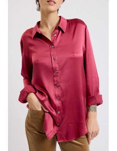 CHEMISE EN SOIE rouge hantent personnes