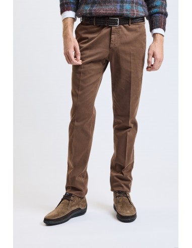 PANTALON SLIM GABARDINE MOKA offre 