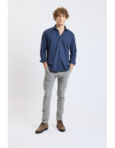 SEMI SLIM SHIRT CASHMIRE NAVY brillant des détails fins